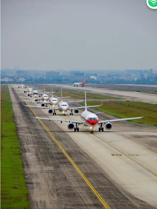 成都國際航空樞紐院合功能區(qū)機場二跑道東西側(cè)道路工程二標段（東...