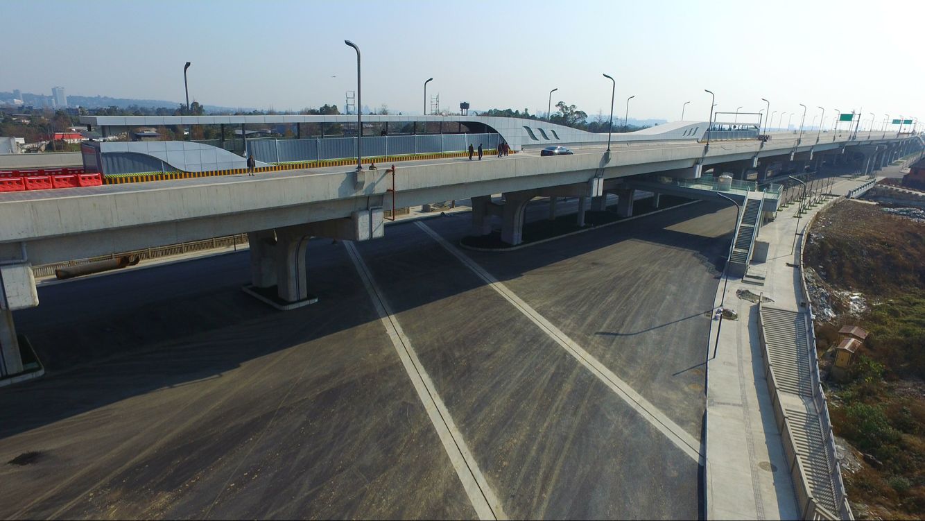圖8 BRT車站照片
